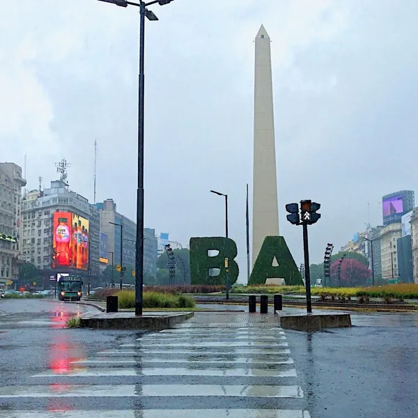 Obelisco de Buenos Aires, cerca de la oficina central del estudio
